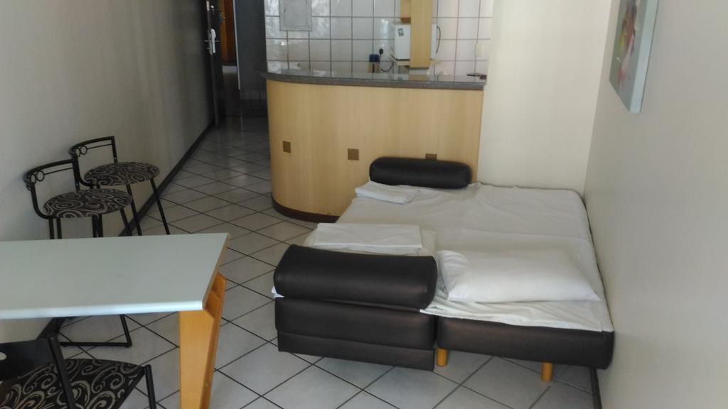 Apart Hotel Quartier Latin Витория Экстерьер фото